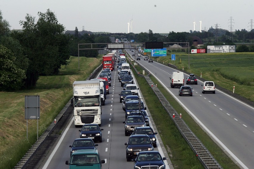 Zakorkowana autostrada A4 na wysokości Legnicy [ZDJĘCIA}