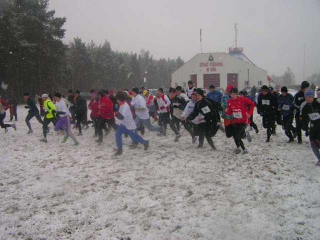 Start do Biegu Sylwestrowego w Golubiu – Dobrzyniu w 2006 roku.