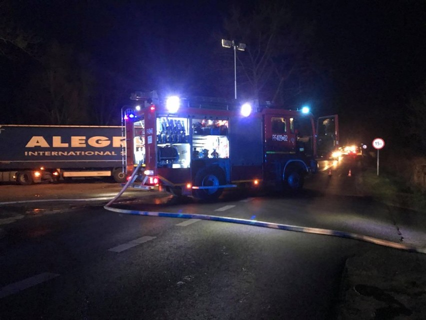 OSP Szamocin brało wczoraj udział w gaszeniu pożaru budynku przy drodze do Białośliwia (ZDJĘCIA)