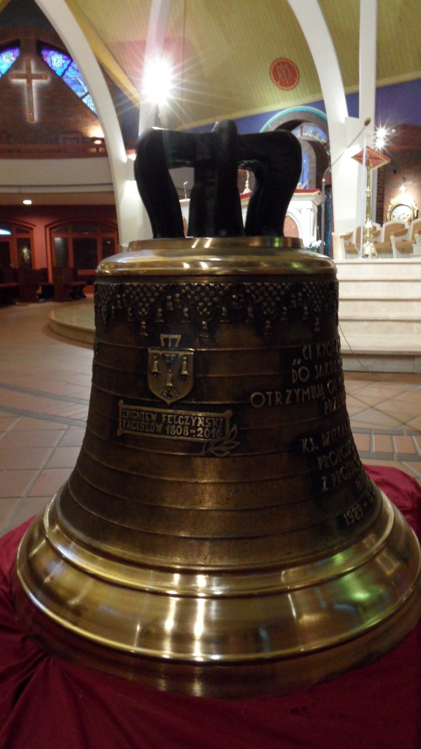 Dzwony w kościele Miłosierdzia Bożego w Tychach