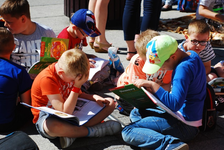 Ruda Śląska: Akcja czytelnicza na Dzień Dziecka