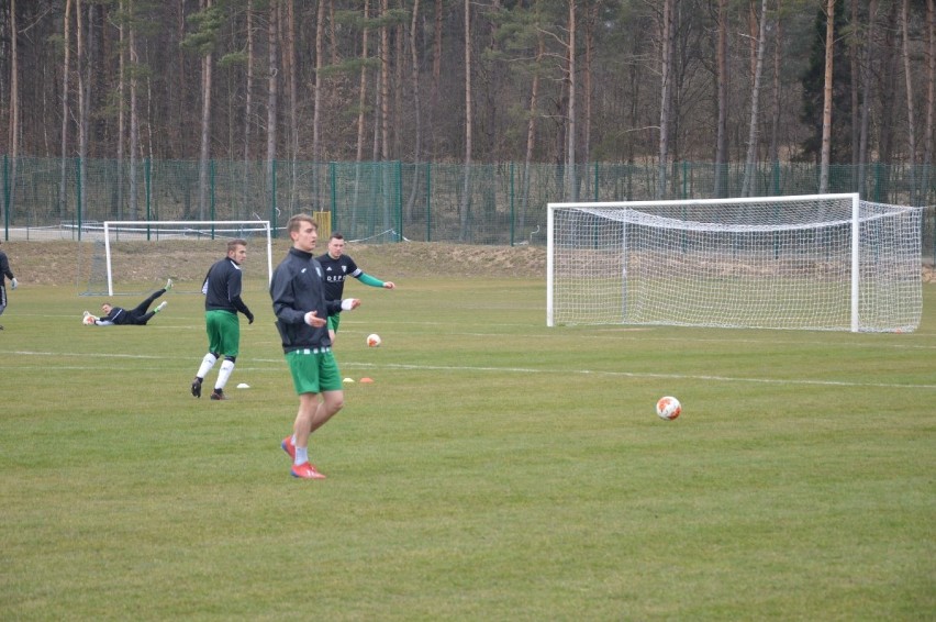 IV liga. Wikęd Luzino przegrał u siebie z Jaguarem Gdańsk. O punkty walczyli też Stolem Gniewino i Orkan Rumia [ZDJĘCIA]