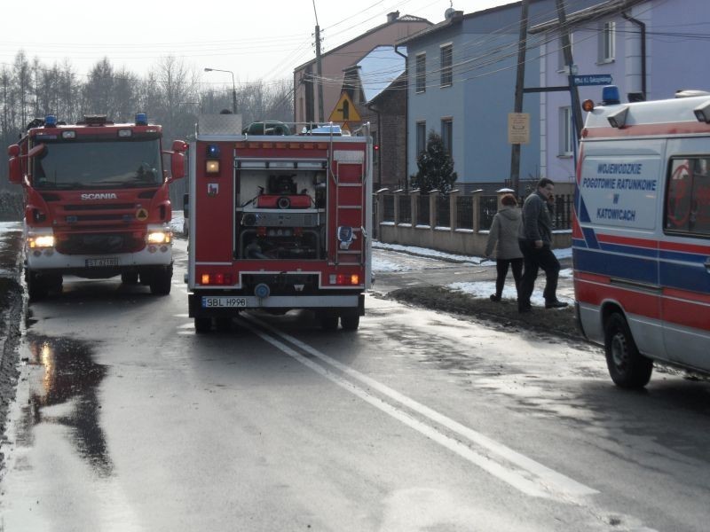 Lędziny: Wypadek na ul. Lędzińskiej. Dwie osoby zostały potrącone.