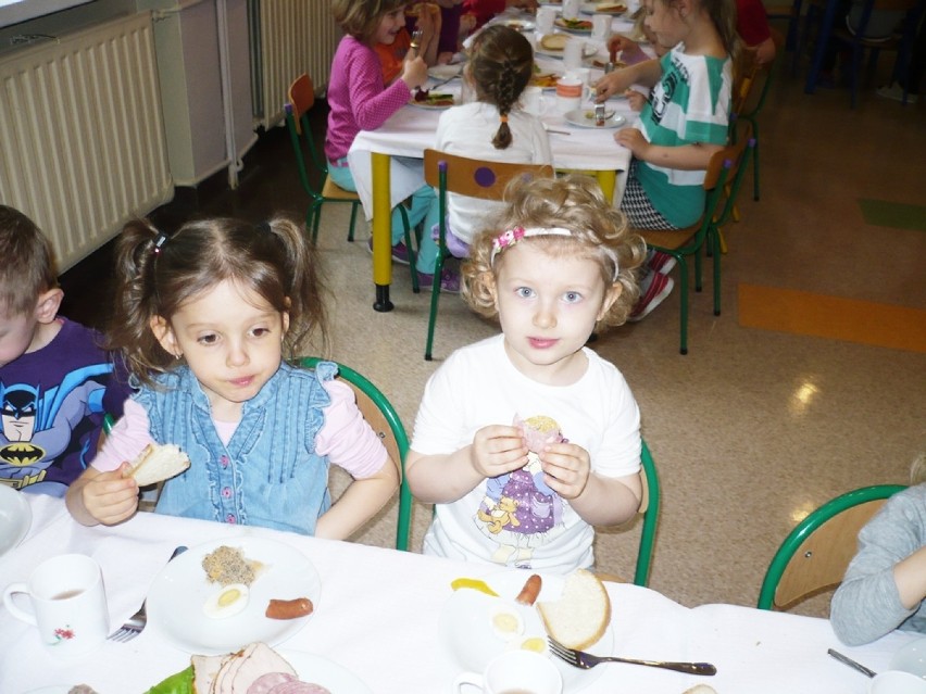 Syców: Śniadanie wielkanocne w Przedszkolu nr 2 im. Cz. Janczarskiego (ZDJĘCIA)