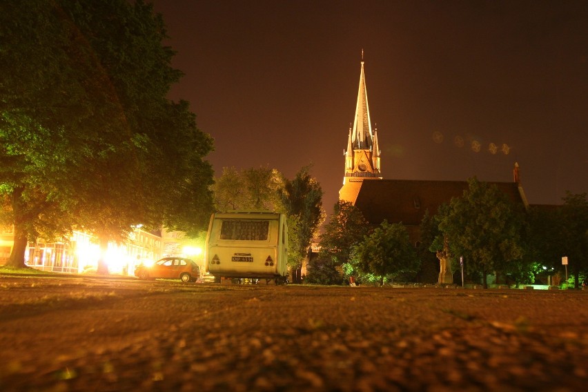 Mroki Placu Długosza rozświetla kościół farny
