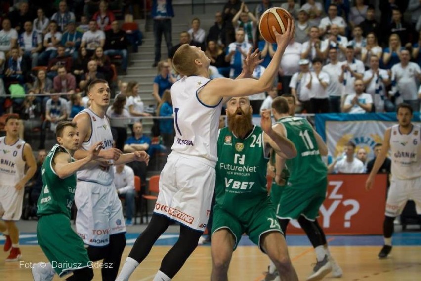 Koszykarze Górnika Trans.eu zaczęli play-off od porażki 