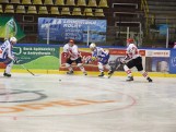 W hokejowym sparingu Aksam Unia Oświęcim pokonała Cracovię 7:4