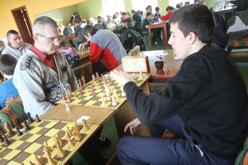 Turniej strzelecki i szachowy w Złotowie