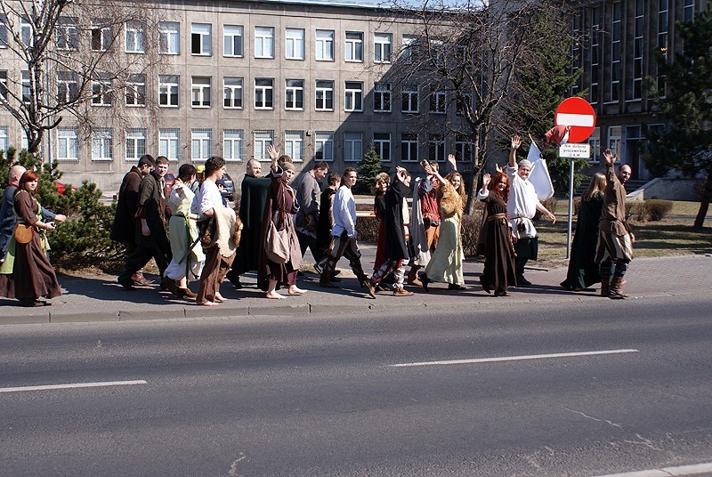 Jare gody na kaliskim Zawodziu, czyli prasłowiańskie witanie wiosny. FILM i ZDJĘCIA