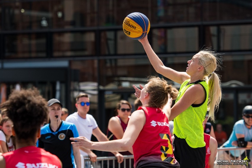 Rawicka koszykarka Klaudia Gertchen wygrała turniej 3x3 "Basketmania" w Łodzi. Gratulował jej Marcin Gortat [ZDJĘCIA]