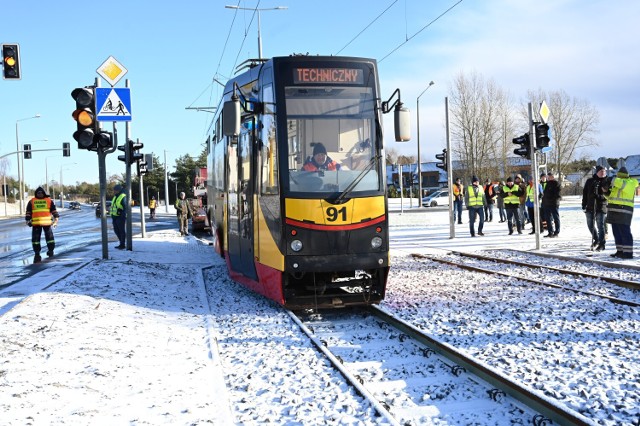 Tramwaj przejechał po raz pierwszy nowym torowiskiem na Rządzu i ul. Chełmińskiej w Grudziądzu