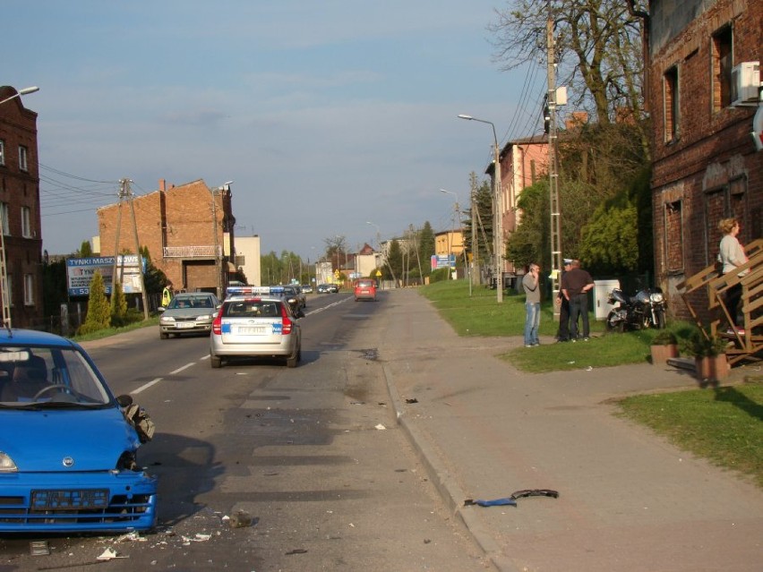 Wypadek w Bełku: Seicento zderzyło się z motocyklem 