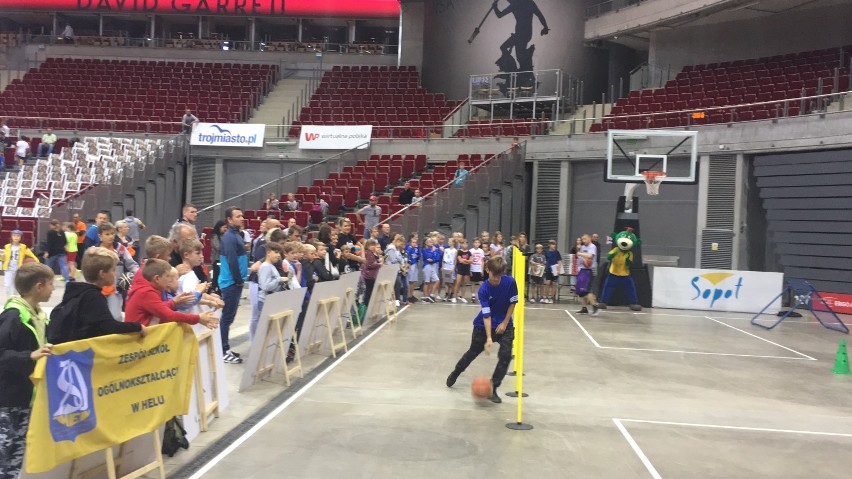 Ekipa ZSO Hel  w Ergo Arenie i na finale akcji Basket Sport...