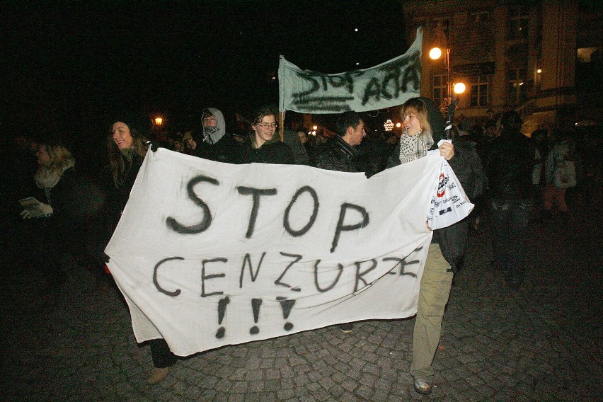 NIE dla ACTA. Tysiące legniczan protestowało dziesięć lat temu, zobaczcie zdjęcia