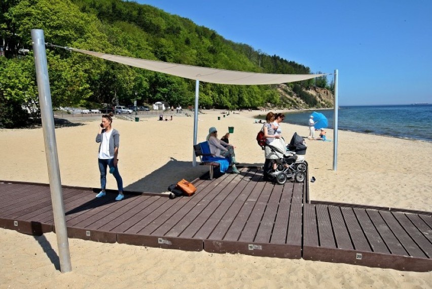 „Plaże dostępne dla wszystkich". Kładka dla niepełnosprawnych w Orłowie [ZDJĘCIA]