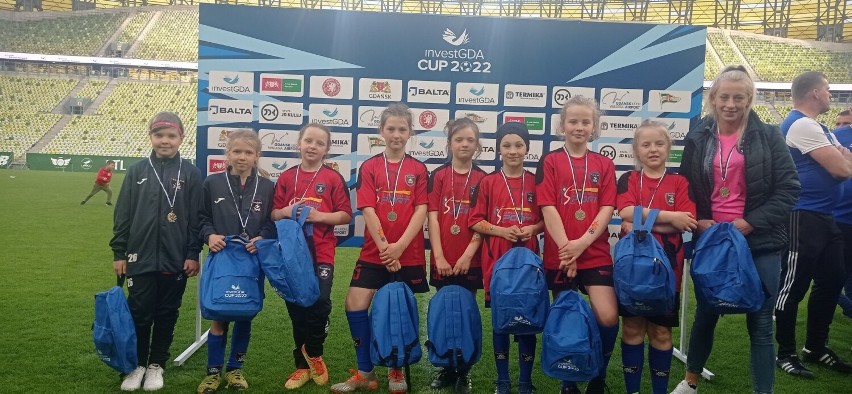 Kaperki Puck - drużyna dziewcząt z Pucka zajęła trzecie miejsce w InvestGDA CUP 2022