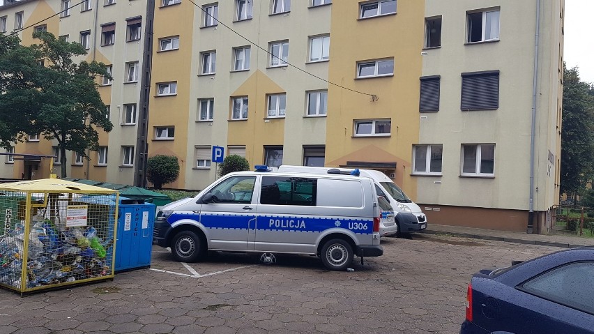 Postawił na nogi policję telefonem o rzekomo gwałconej i więzionej kobiecie w jednym z bloków w Lesznie 
