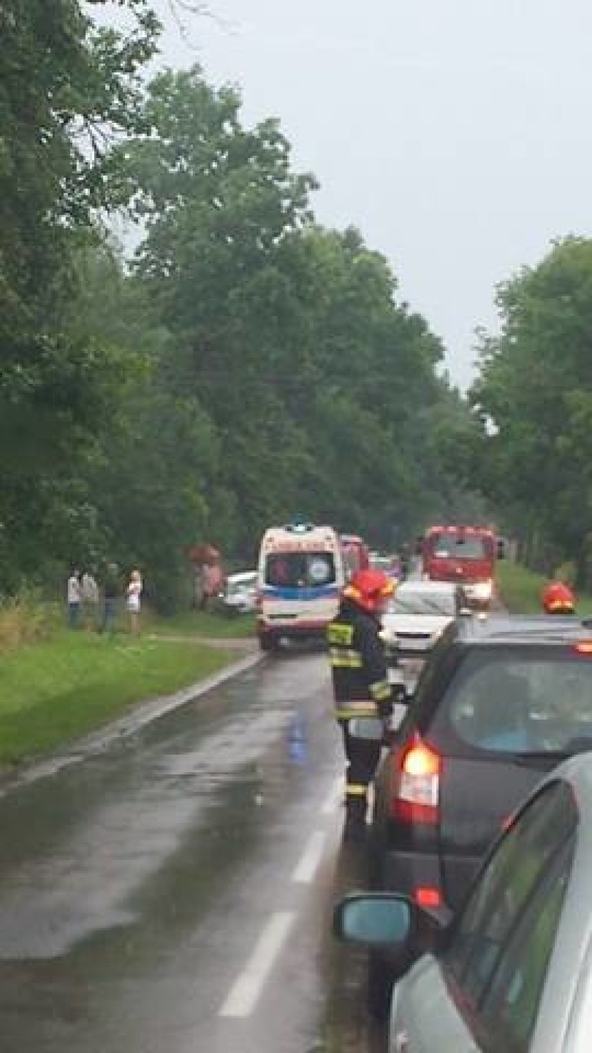 Zderzenie aut na ulicy Koziegłowskiej w Myszkowie