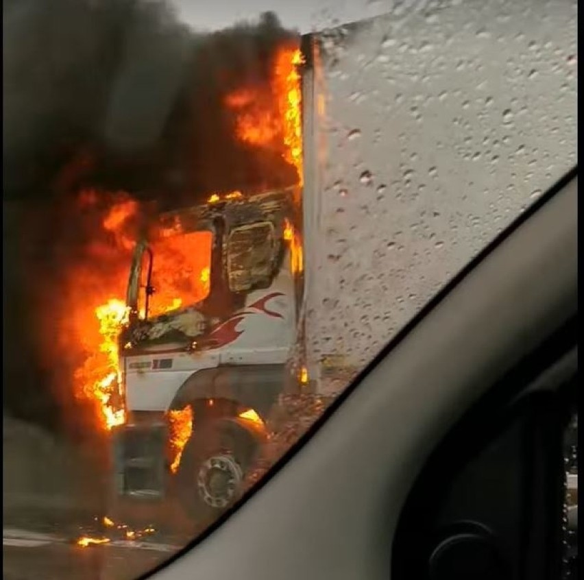 Pożar ciężarówki na autostradzie A4 pod Krakowem