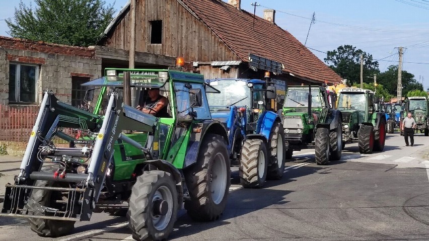Rolnicy blokowali już DK12 w Srocku 20 lipca 2021
