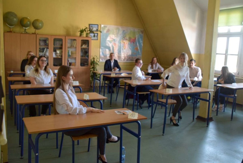 Maturzyści rozpoczęli egzamin z języka obcego