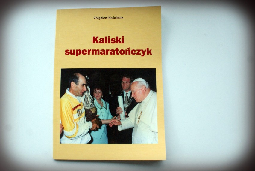 Andrzej Jabłoński, kaliski supermaratończyk, bohaterem książki Zbigniewa Kościelaka ZDJĘCIA