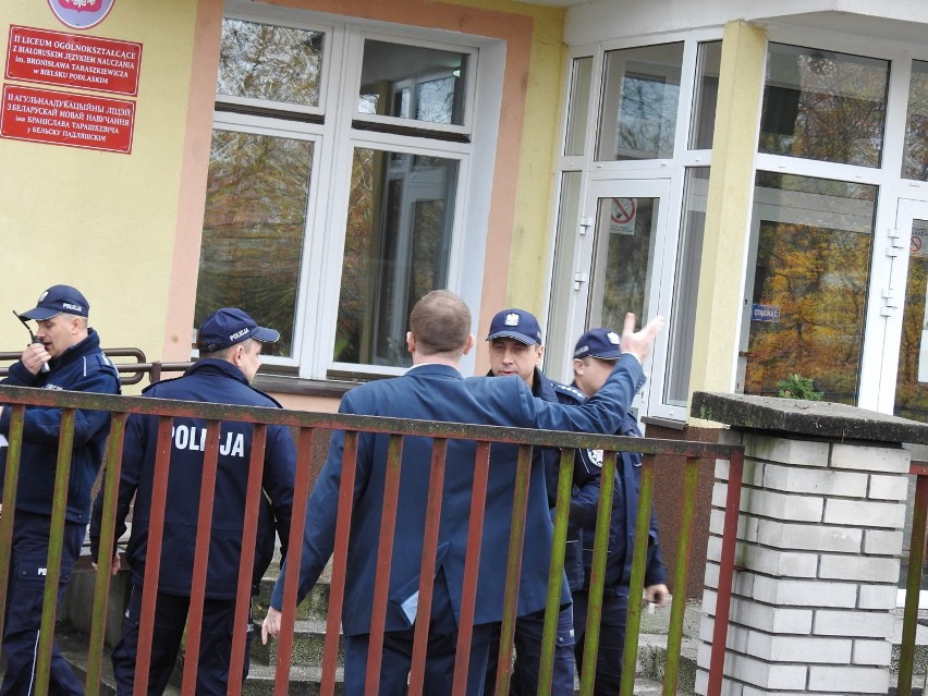 W akcji barli udział bielscy policjanci i strażacy