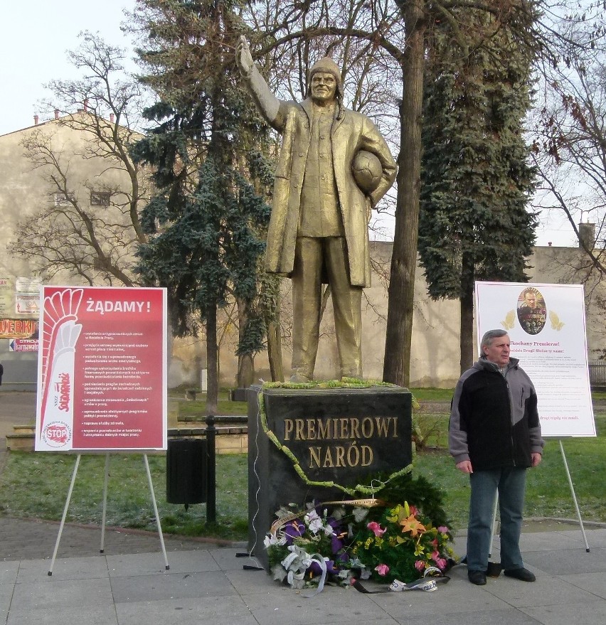 Pomnik premiera stanął przy ul. Słowackiego