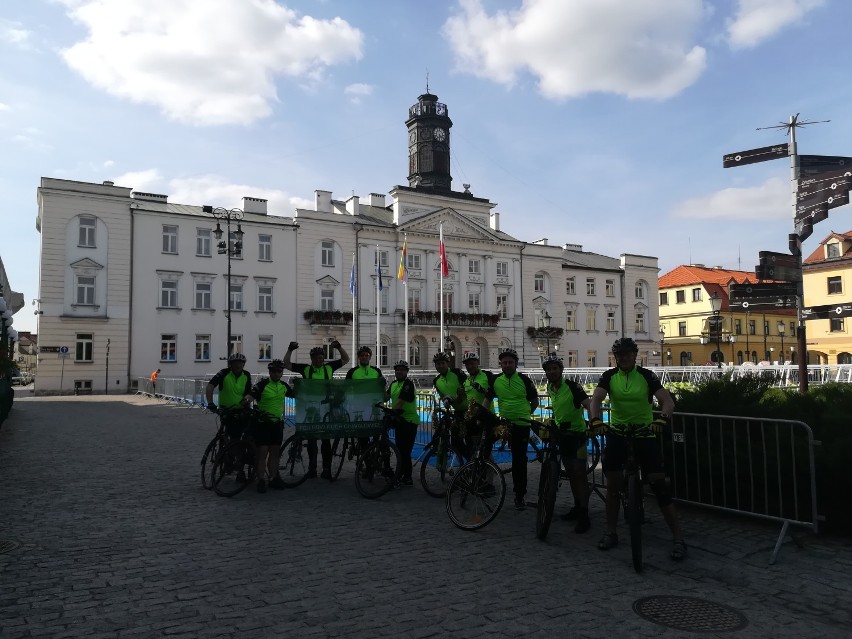 Górnicy z Chwałowic zwiedzili dziś Płoc. W piątek pokonali 120 kilometrów