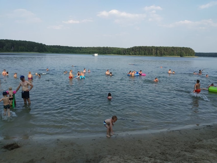 Jezioro w Kuźnicy Zbąskiej w tym roku bez kąpieliska. Ale są szanse na kolejny rok