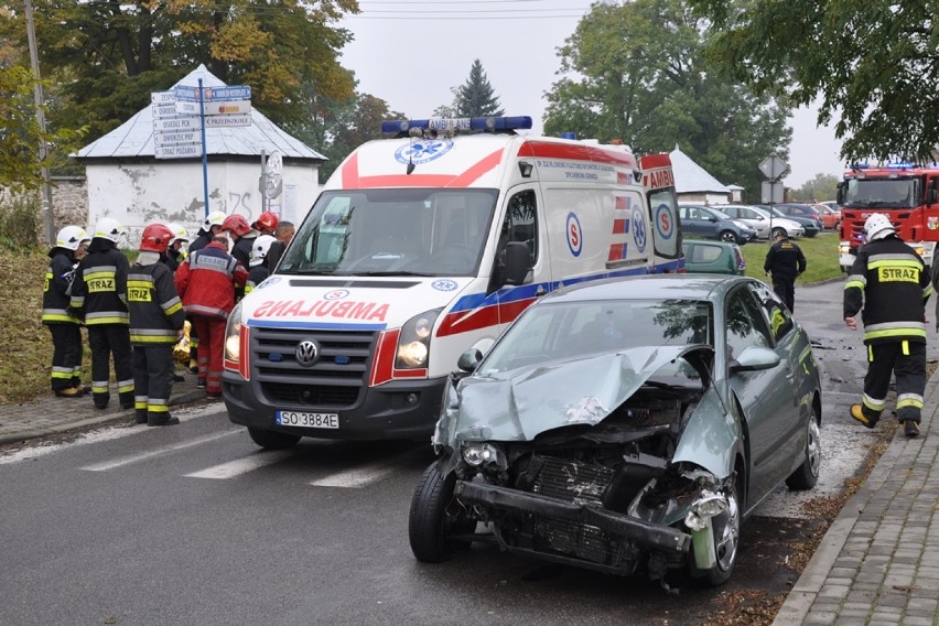 Wypadek w Sławkowie, dwie osoby ranne [ZDJĘCIA]