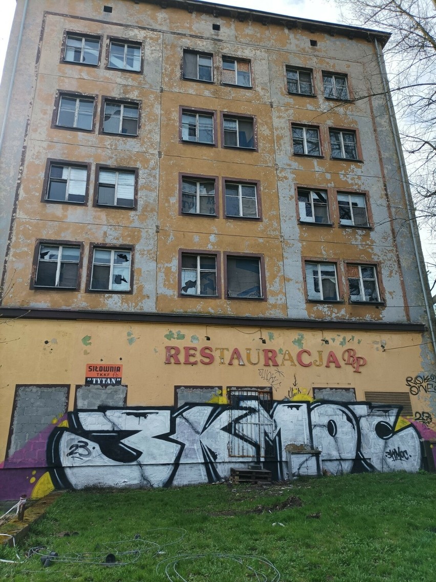 Kiedyś hotel w Mysłowicach. Dziś budynek obraca się w ruinę.