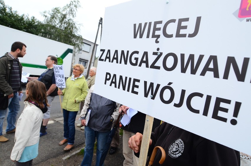Protest w Plewiskach: Chcemy wiaduktu! [ZDJĘCIA, WIDEO]