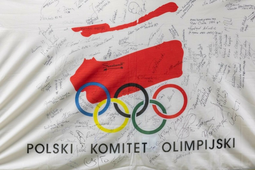 Wystawa o polskich olimpijczykach dostępna jest w Bibliotece...