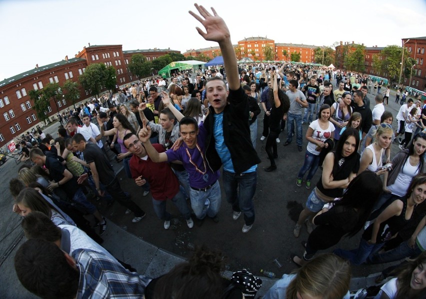 Zobaczcie jak bawili się studenci na Juwenaliach w Legnicy.