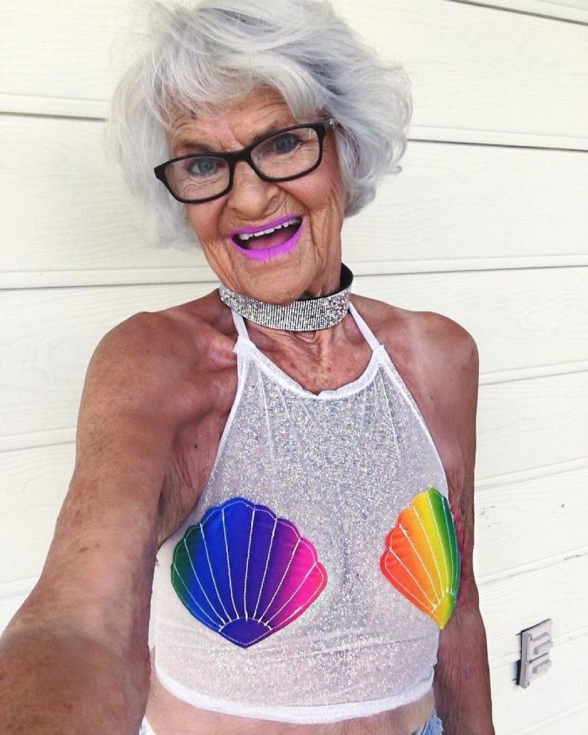 Hipsterbabcia szaleje na Instagramie. Ma 88 lat i jest tu, "by ukraść ci faceta" [ZDJĘCIA]