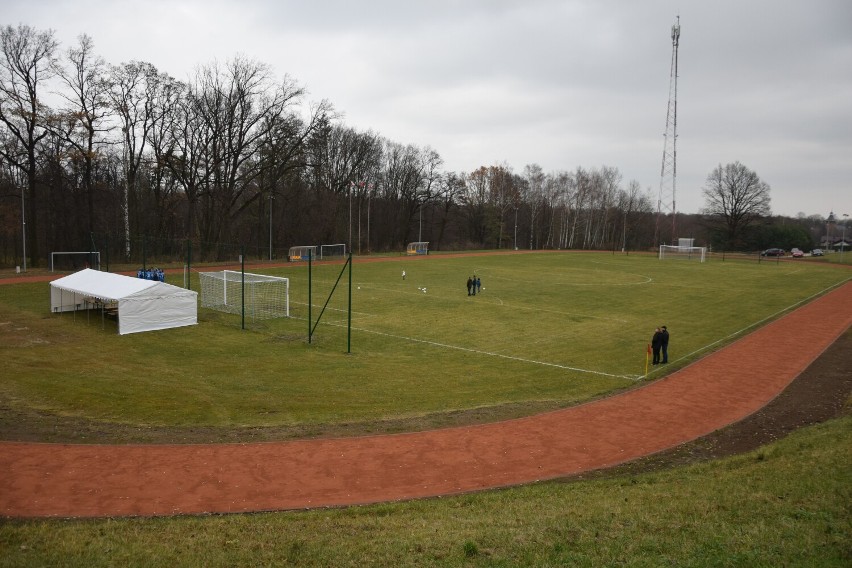 Uroczyste otwarcie stadionu sportowego w Pątnowie ZDJĘCIA