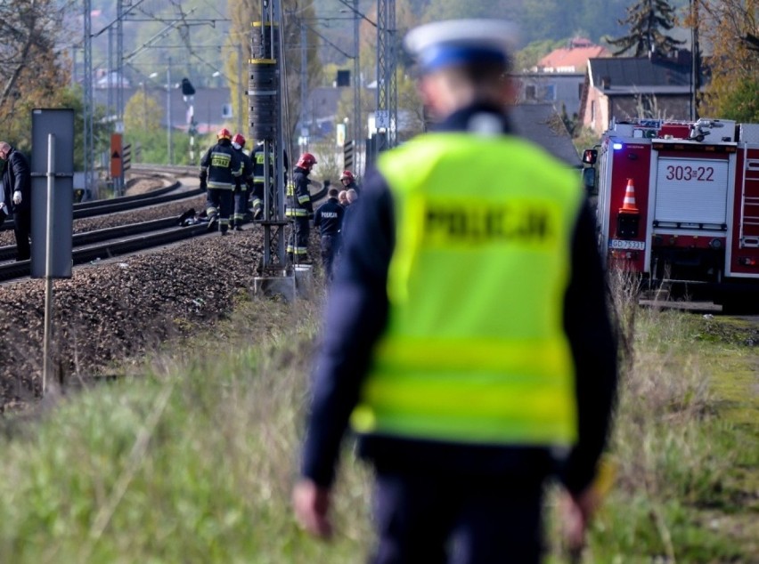 O krok od tragedii w Świdnicy. Pijana 13-latka leżała na torach