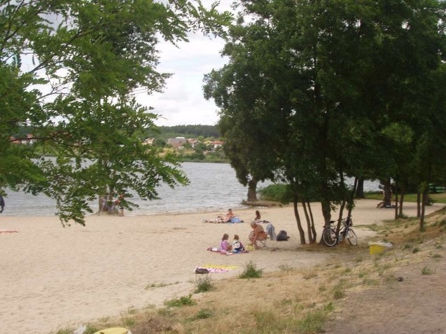 Wakacje w Chodzieży. Jeziora bezpieczne i zdatne do kąpieli