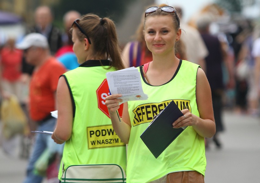 Inicjatorzy referendum w Piotrkowie skarżą się na straż miejską