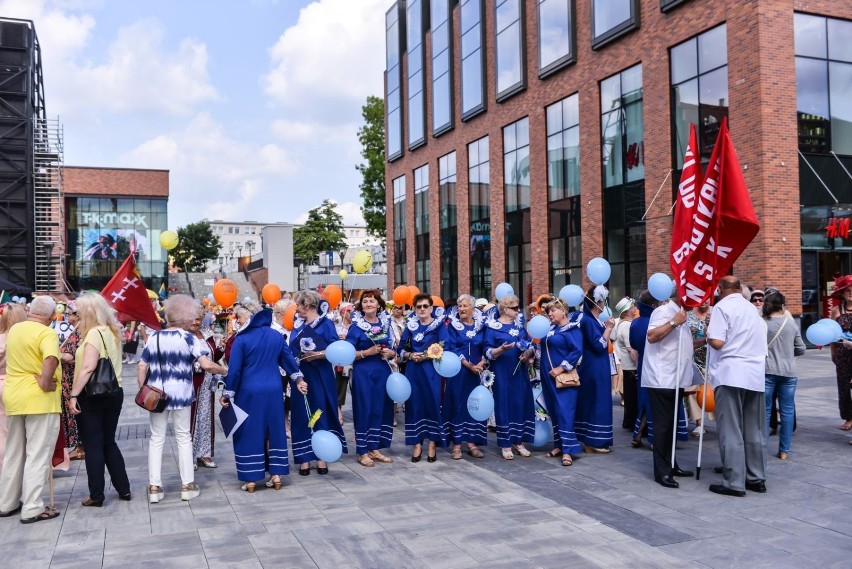 Barwna Parada Seniorów i Seniorek przeszła ulicami Gdańska