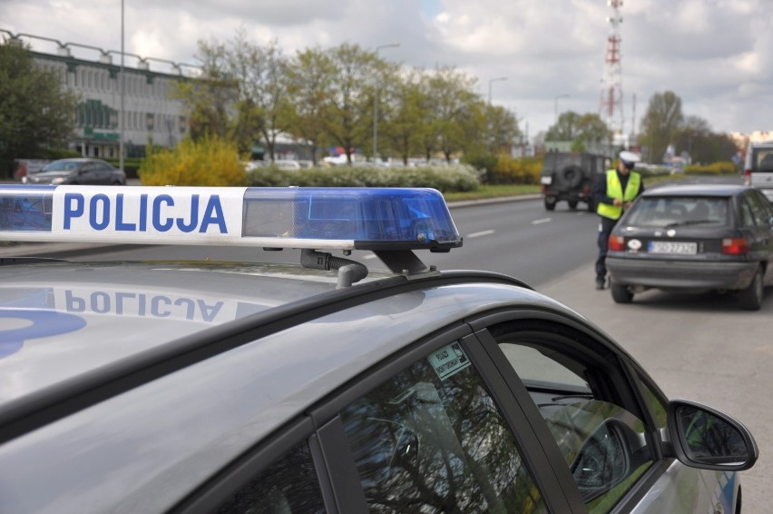 Wybierasz się na majówkę autem? Policja zwiększyła ilość patroli na drogach [zdjęcia]