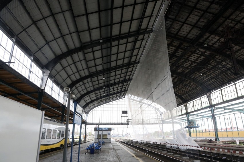 Remont hali peronowej Dworca PKP w Legnicy, zobaczcie zdjęcia