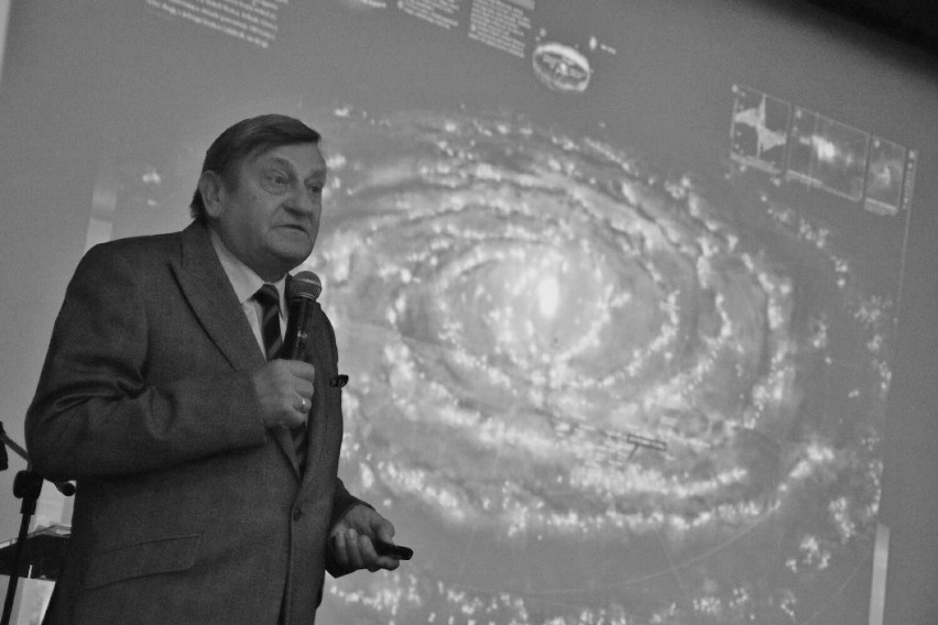 Nie żyje Mirosław Hermaszewski. Pierwszy Polak w kosmosie był mocno związany z Sieradzem. Wspominamy jego ostatnią wizytę w mieście ZDJĘCIA