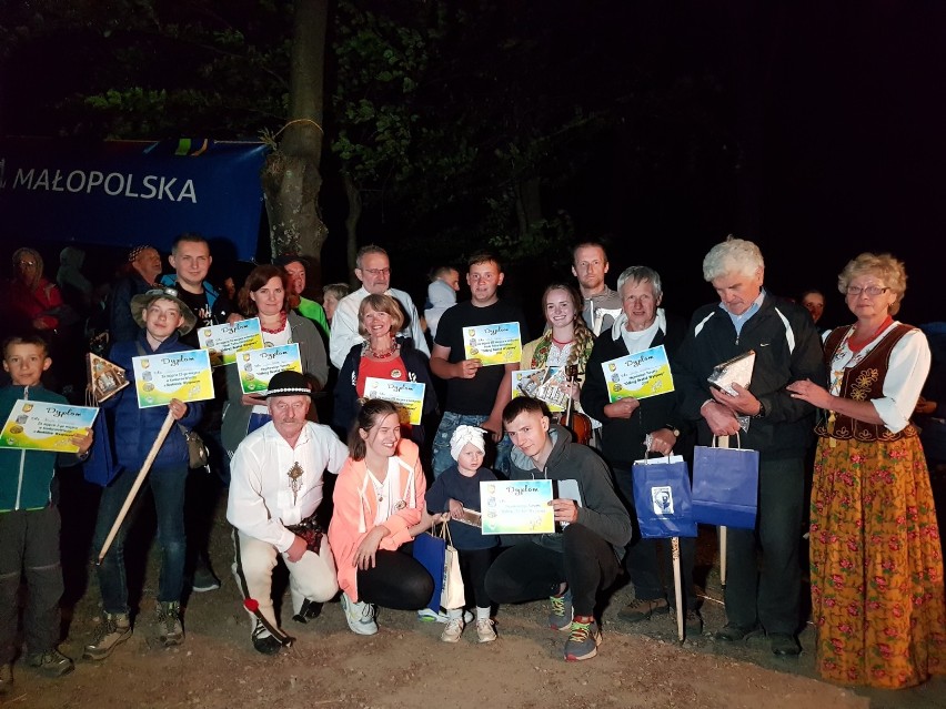 Odkryj Beskid Wyspowy. Z góralami świętowali na Luboniu Wielkim