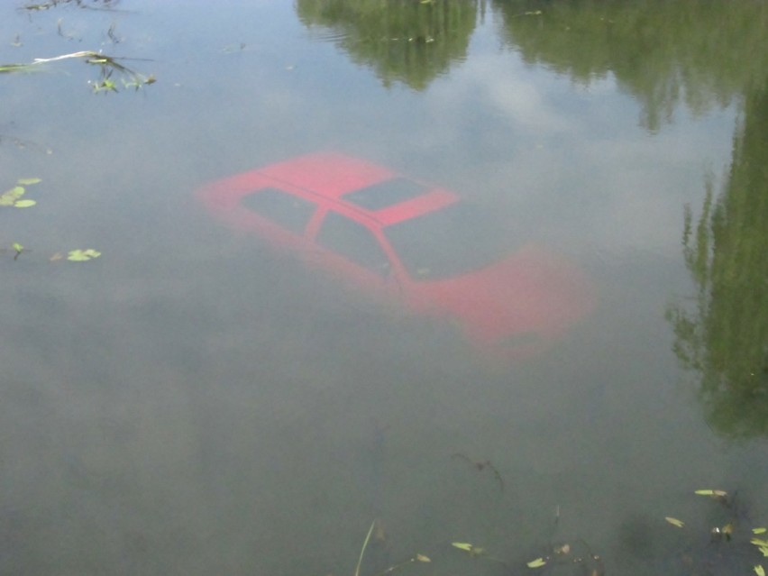 Samochód w wodzie