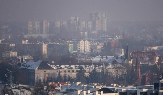 Smog będzie wisiał nad Poznaniem do niedzieli, 27 listopada.