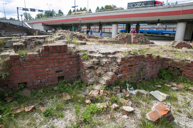 Tak wygląda pamiątka po bastionie V „Lubicz”. ZIKiT kolejny raz będzie starał się o pieniądze na inwestycję dotyczącą murów