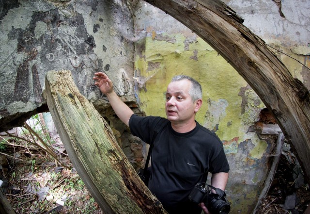 Jeśli fresk pozostanie w zrujnowanym dworze, ulegnie całkowitemu zniszczeniu - mówi Marek Stadnicki