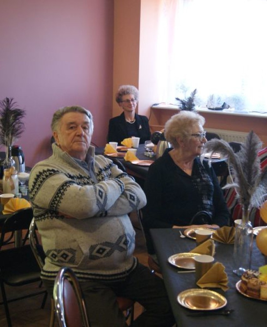 Wieczór z piosenką przedwojenną w Chwałkowie Kościelnym